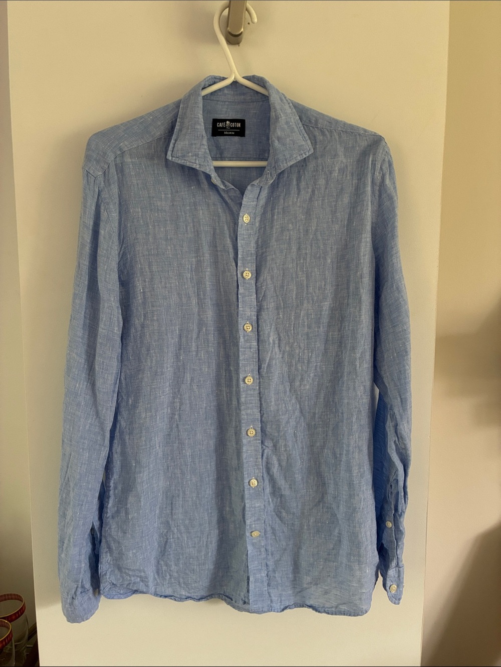 Casual Light Blue Linen Button-Down Shirt by